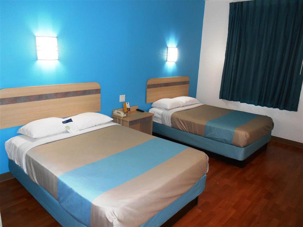 Motel 6-Pharr, Tx Стая снимка